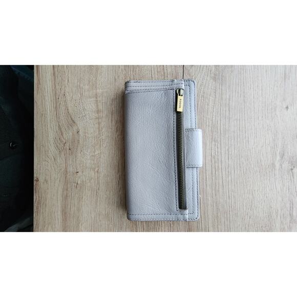 Fossil Gray Leather Wallet - Picture 4 of 13